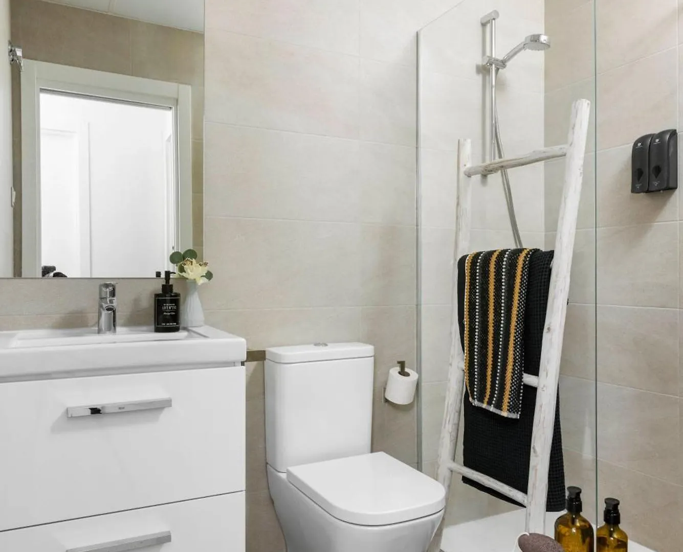 Aq 21 Floor 3 Bed Apartment Malaga 0*,  Spain