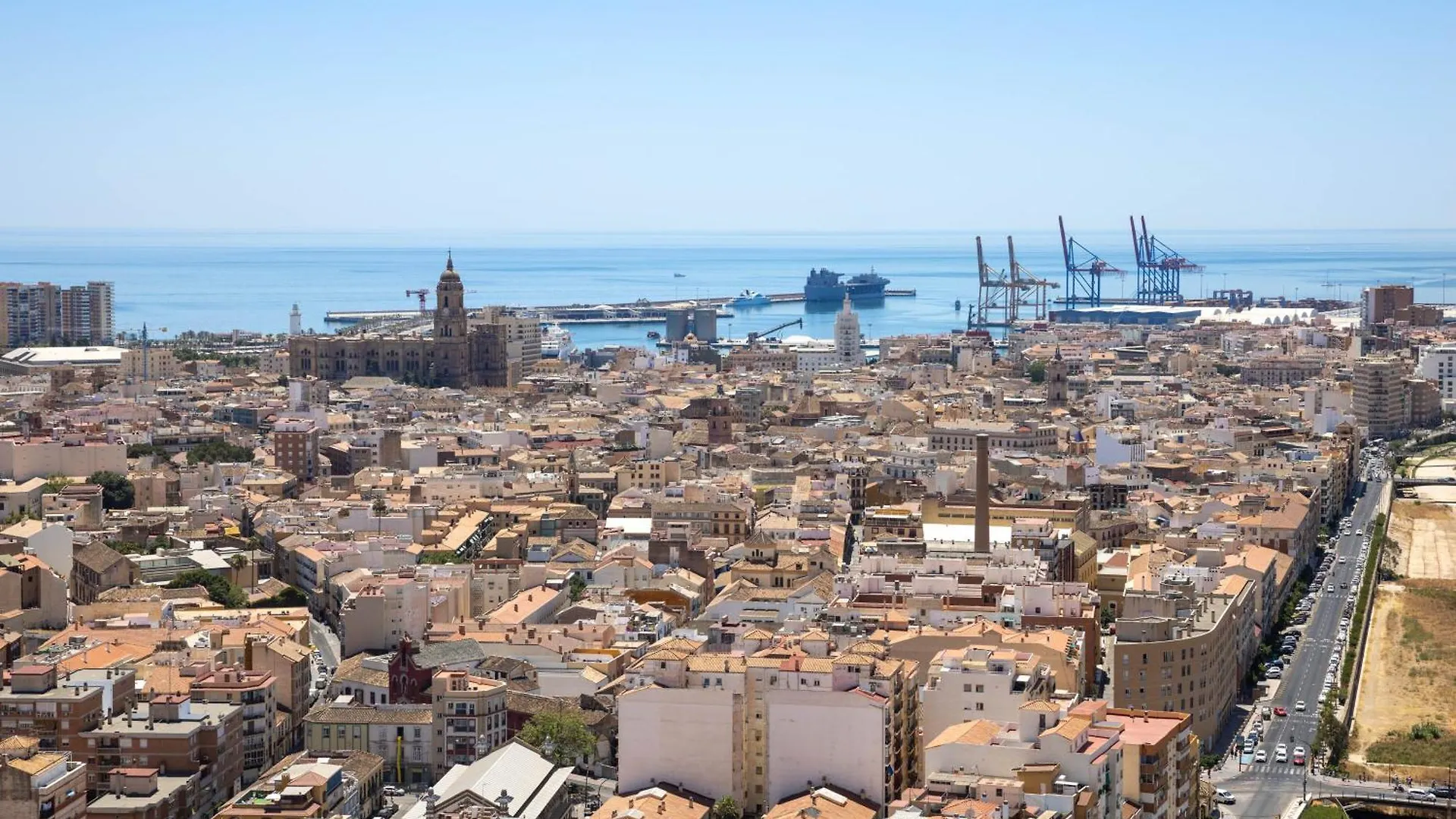 Aq 21 Floor 3 Bed Apartment Malaga