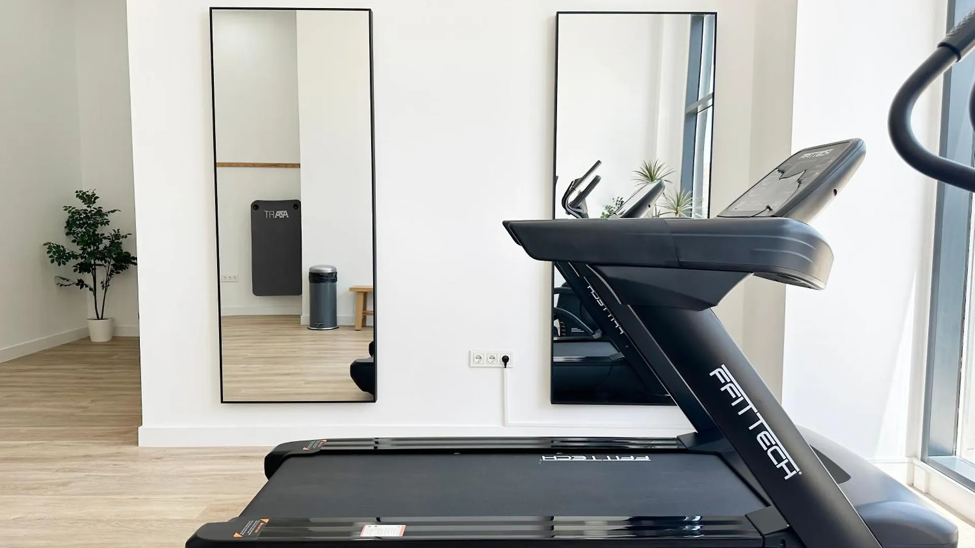 Aq 21 Floor 3 Bed Apartment Malaga