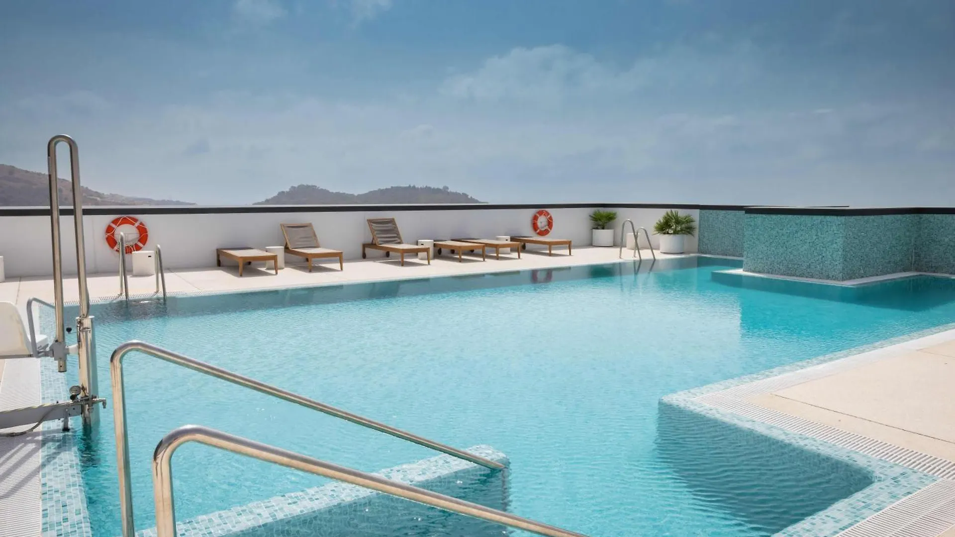 Aq 21 Floor 3 Bed Apartment Malaga