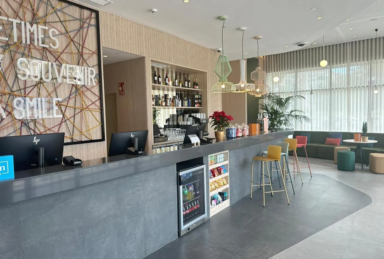 Aq 21 Floor 3 Bed Apartment Málaga